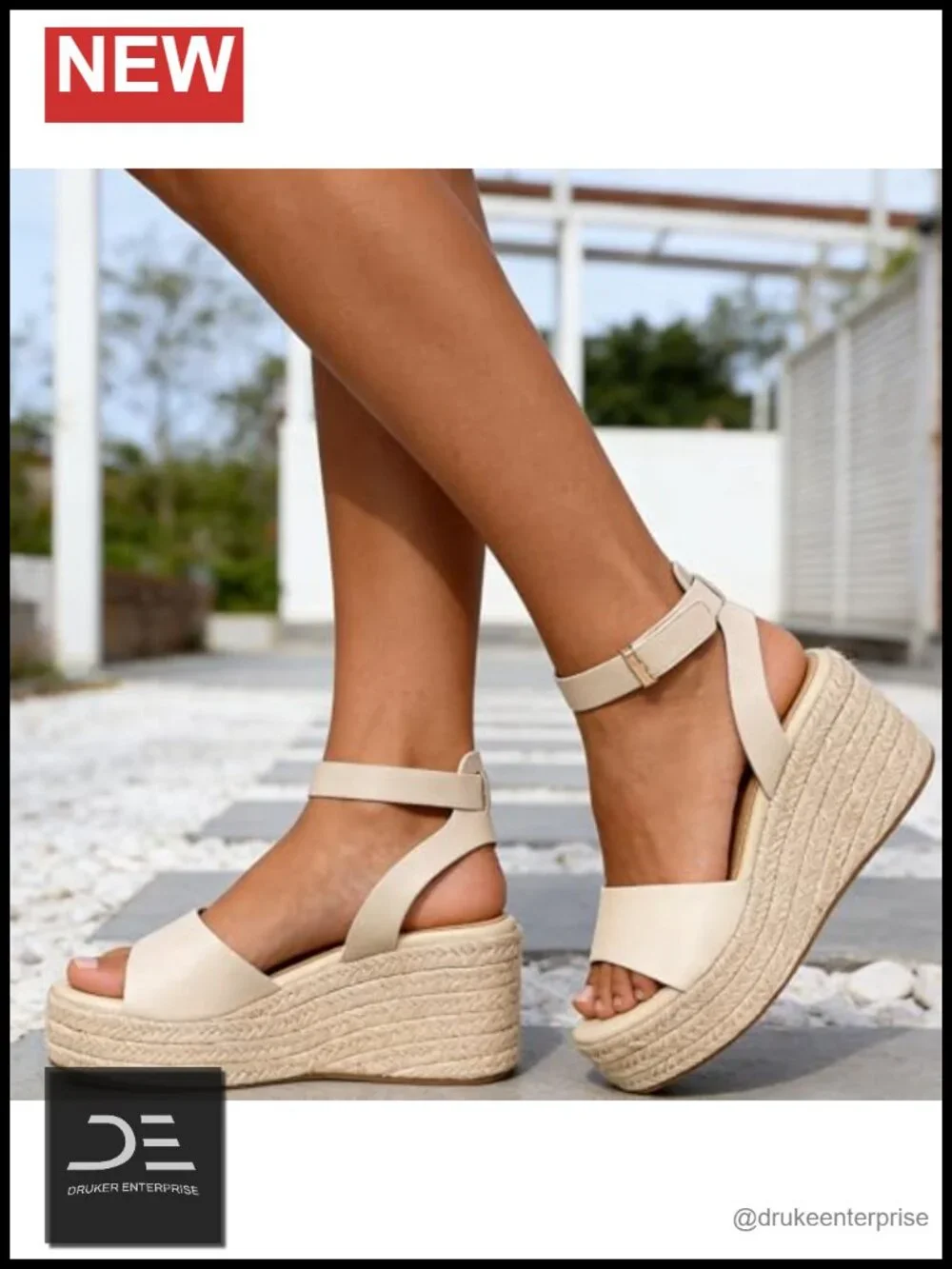 Espadrille Platform Wedge Sandals - Adjustable Slip-On - 3in Heel - Straw